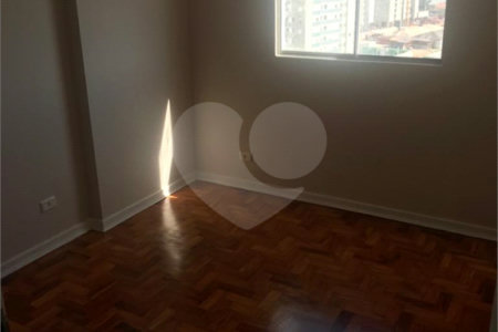 Apartamento à venda com 2 quartos em Cambuci, São Paulo, SP