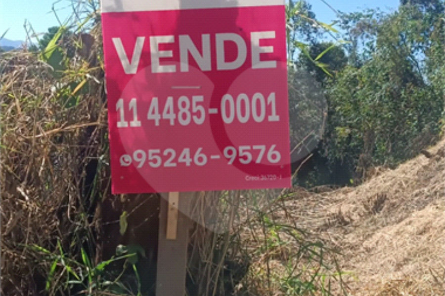 Terreno à venda em Mantiqueira, Mairiporã, SP