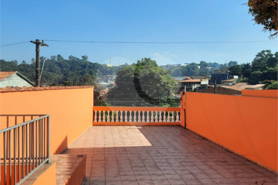 Sobrado à venda com 3 quartos, sendo 1 suíte, em Portal da Primavera, Cotia, SP