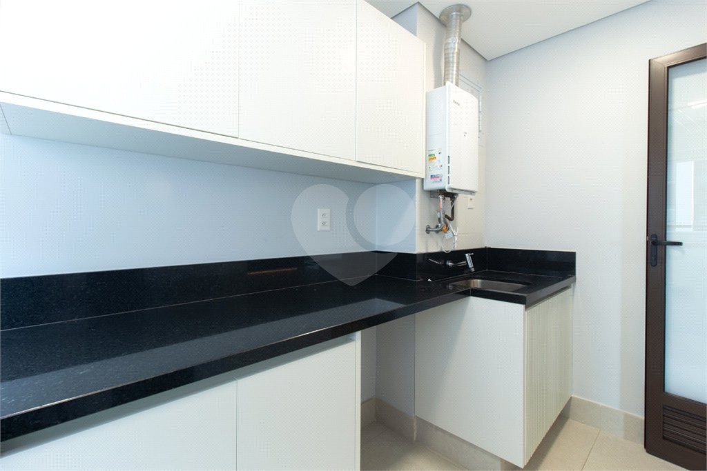 Apartamento à venda com 3 suítes em Brooklin, São Paulo, SP