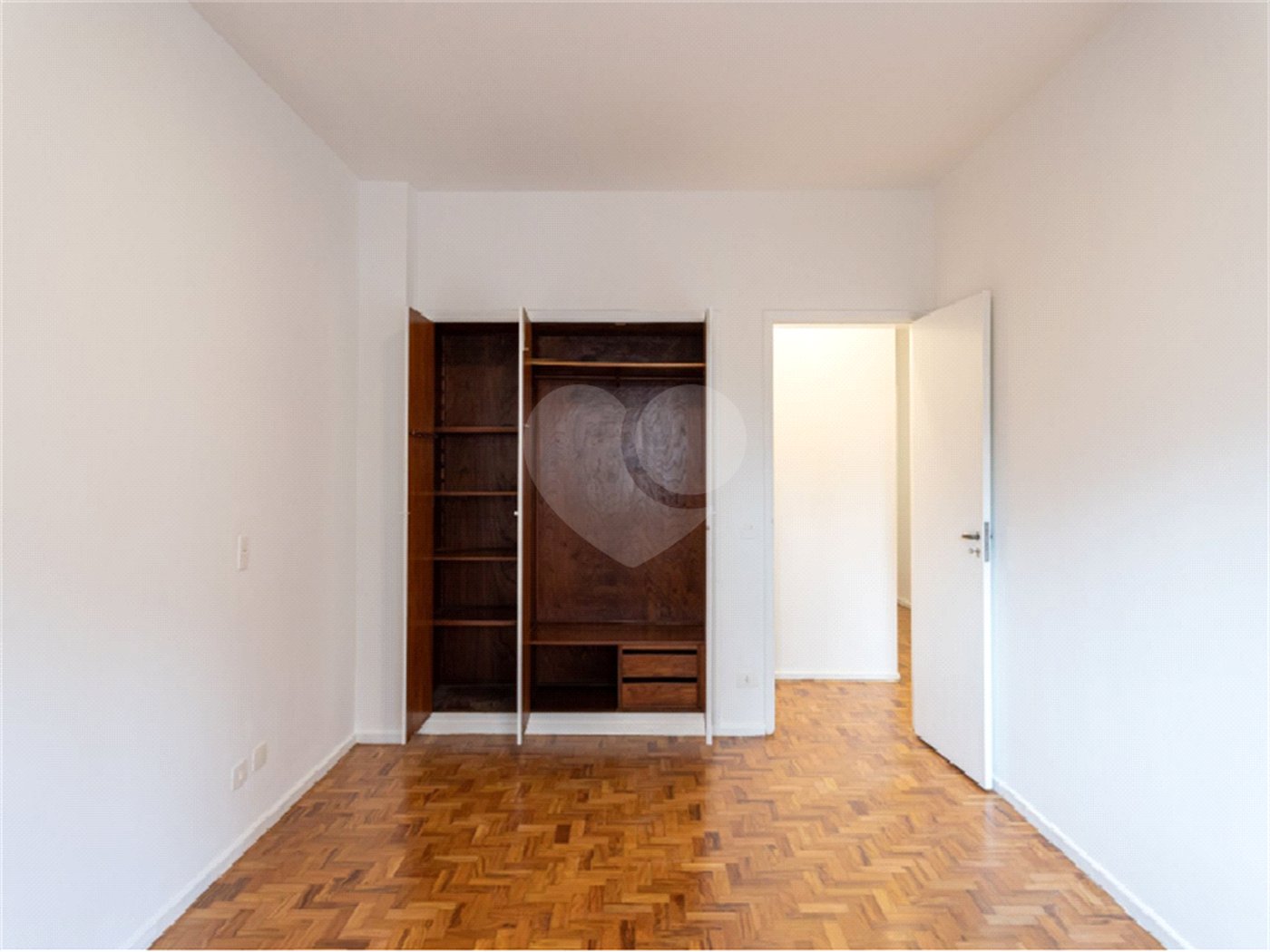 Apartamento à venda com 3 quartos, sendo 1 suíte, em Itaim Bibi, São Paulo, SP