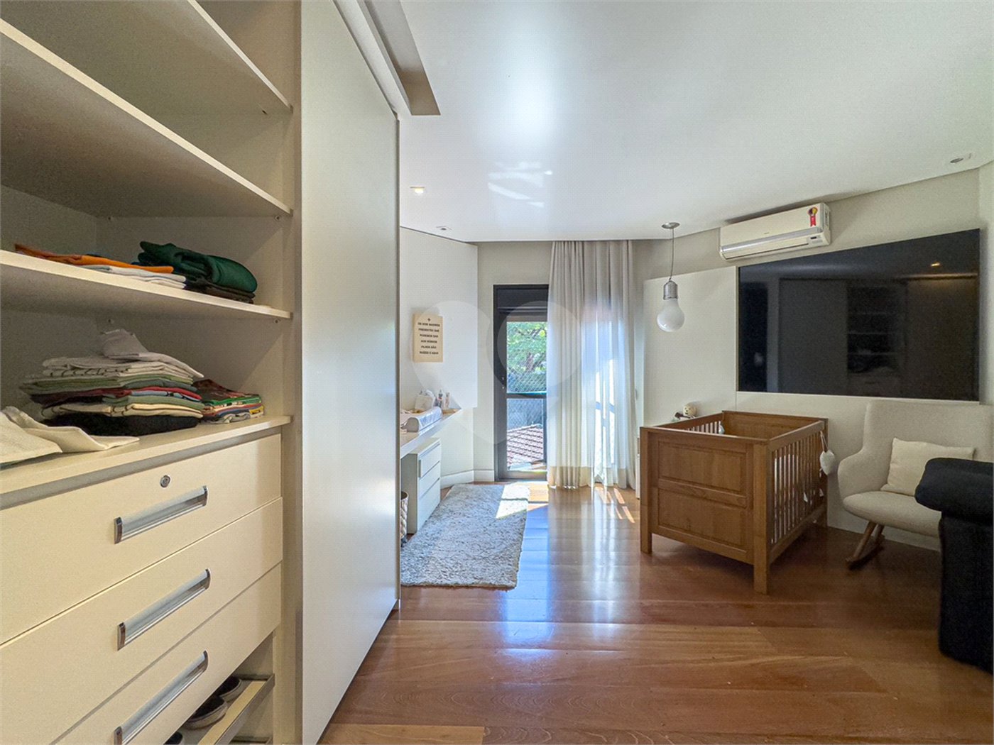 Apartamento à venda com 3 suítes em Sumarezinho, São Paulo, SP