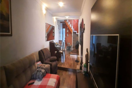 Sobrado à venda com 4 quartos, sendo 1 suíte, em Vila Marari, São Paulo, SP