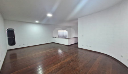 Casa à venda com 3 quartos, sendo 2 suítes,  em Jardim Franca, São Paulo, SP