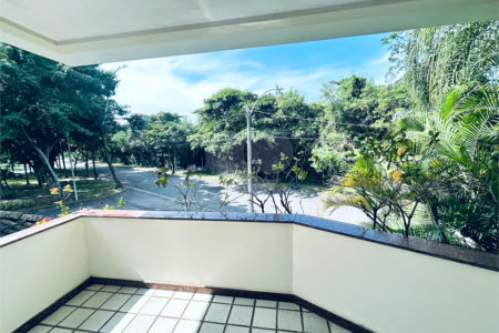 Casa à venda com 8 quartos, sendo 7 suítes, em Barra da Tijuca, Rio de Janeiro, RJ
