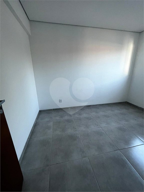 Apartamento à venda com 2 quartos em Alvorada, Cuiabá, MT