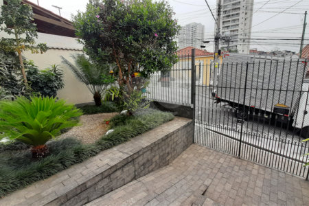 Sobrado à venda com 4 quartos, sendo 1 suíte, em Parada Inglesa, São Paulo, SP