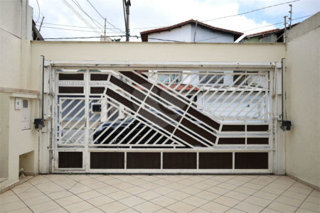 Sobrado à venda com 3 suítes em Vila Marari, São Paulo, SP