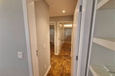 Apartamento à venda com 3 quartos, sendo 1 suíte, em Itaim Bibi, São Paulo, SP