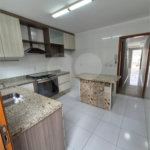 Sobrado à venda com 3 quartos, sendo 1 suíte,  em Vila Pedra Branca, São Paulo, SP