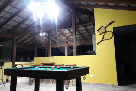 Casa à venda com 8 quartos, sendo 2 suítes,  em Jardim Estância Brasil, Atibaia, SP