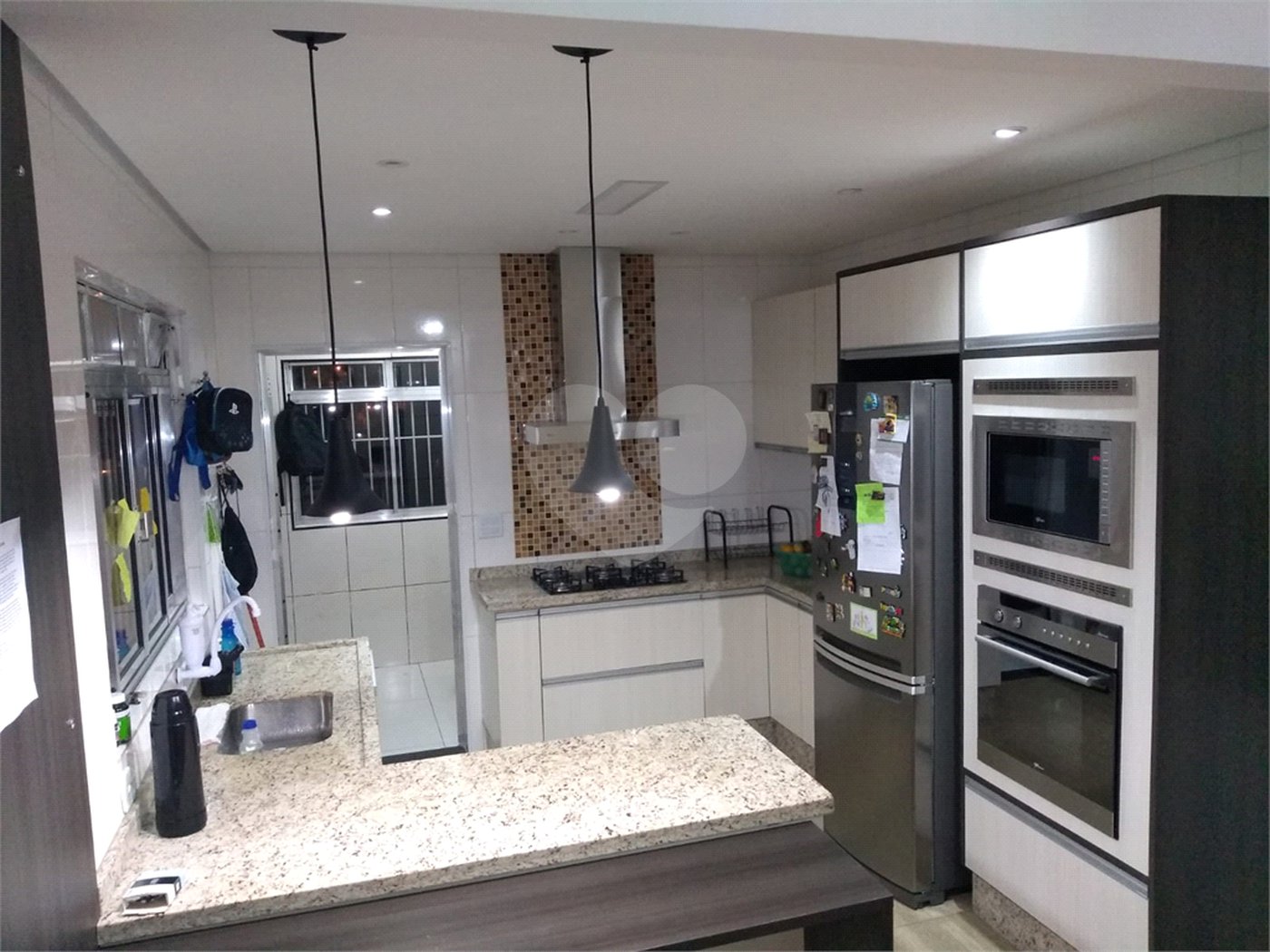 Sobrado à venda com 3 quartos, sendo 1 suíte, em Vila Santa Margarida, Ferraz de Vasconcelos, SP