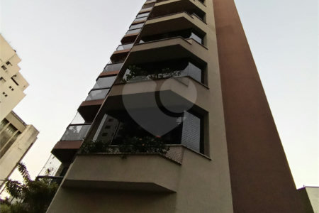 Apartamento à venda com 4 quartos, sendo 3 suítes, em Perdizes, São Paulo, SP