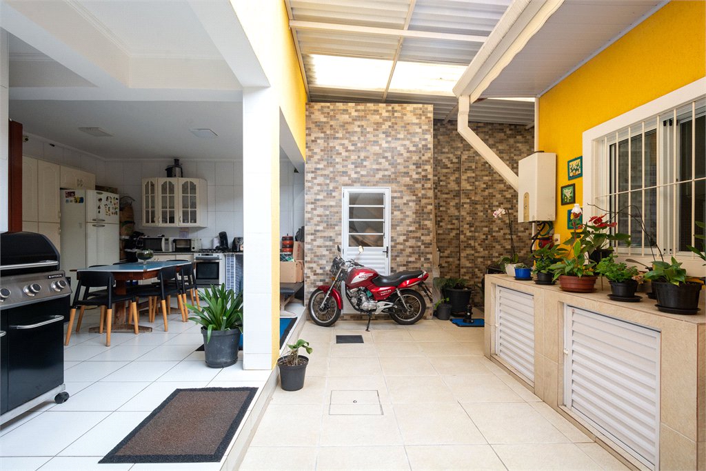 Casa à venda com 4 quartos, sendo 1 suíte, em Santo Amaro, São Paulo, SP