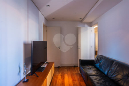 Apartamento à venda com 3 suítes em Granja Julieta, São Paulo, SP