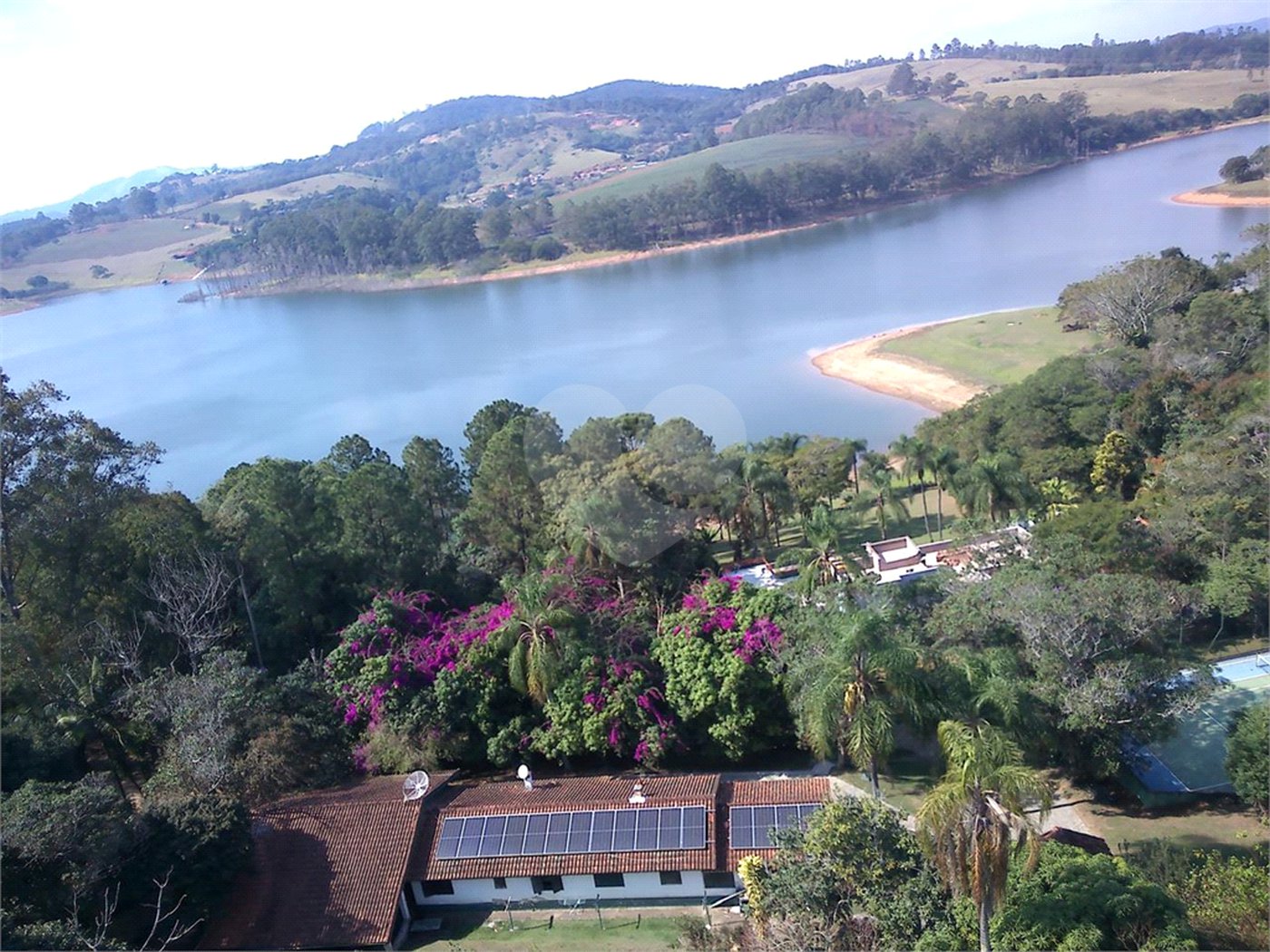 Casa à venda com 4 quartos, sendo 2 suítes, no condomínio Náutico Porto Bragança, Bragança Paulista - SP