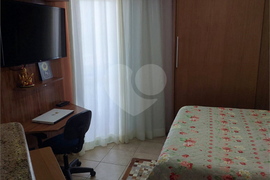 Apartamento à venda com 2 quartos, sendo 1 suíte,  em Vera Cruz, Mongaguá, SP