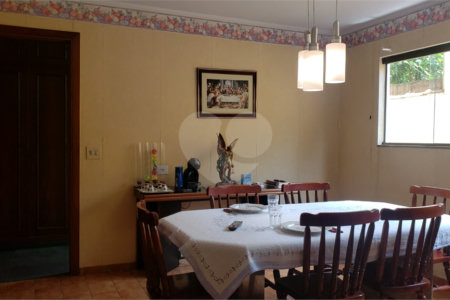 Sobrado à venda com 4 quartos, sendo 2 suítes, em Jardim Marajoara, São Paulo, SP