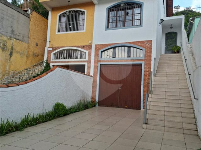 Sobrado à venda com 3 quartos, sendo 1 suíte,  em Tremembé, São Paulo, SP