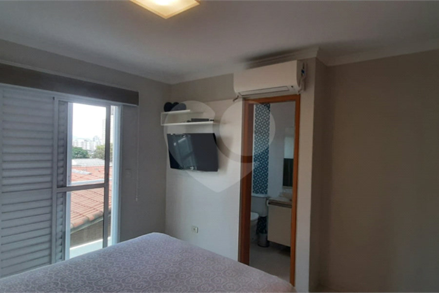 Casa à venda com 3 quartos, sendo 2 suítes, no condomínio Mário Araújo, São Paulo - SP