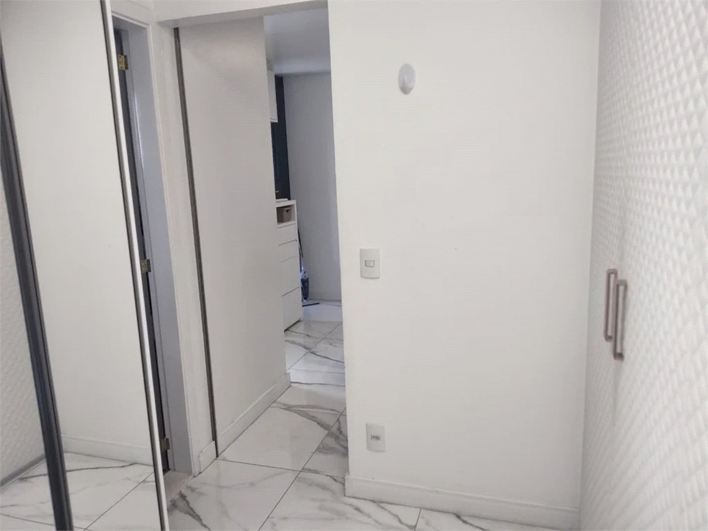 Apartamento à venda com 4 quartos, sendo 2 suítes, em Pinheiros, São Paulo, SP
