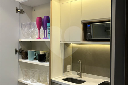 Apartamento à venda ou para alugar com 1 quarto em Pinheiros, São Paulo, SP