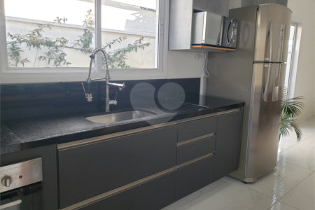 Casa à venda com 3 suítes no condomínio Residencial Veredas, Mogi das Cruzes - SP
