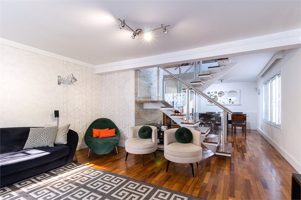 Casa à venda com 3 quartos, sendo 1 suíte, em Alto da Boa Vista, São Paulo, SP