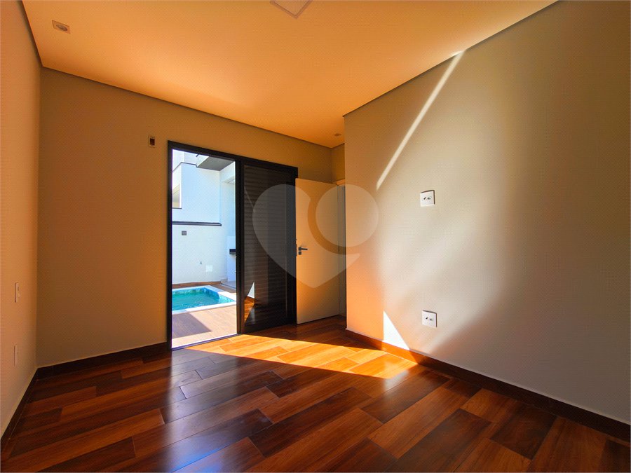 Casa à venda com 3 quartos, sendo 1 suíte, no condomínio Terras de São Francisco, Sorocaba - SP