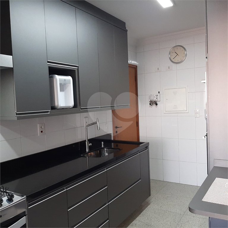 Apartamento à venda com 3 quartos, sendo 1 suíte, em Campo Belo, São Paulo, SP