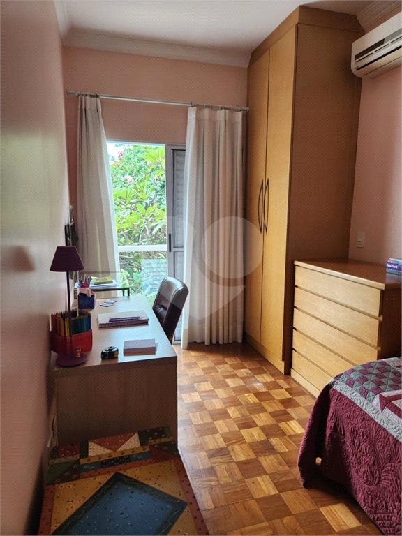Casa à venda com 4 quartos, sendo 2 suítes,  em Vila Romana, São Paulo, SP