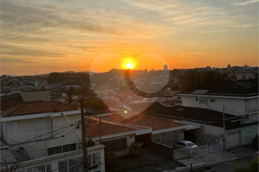 Sobrado à venda com 4 quartos, sendo 1 suíte,  em Palmas do Tremembé, São Paulo, SP