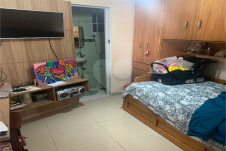 Sobrado à venda com 4 quartos em Água Fria, São Paulo, SP