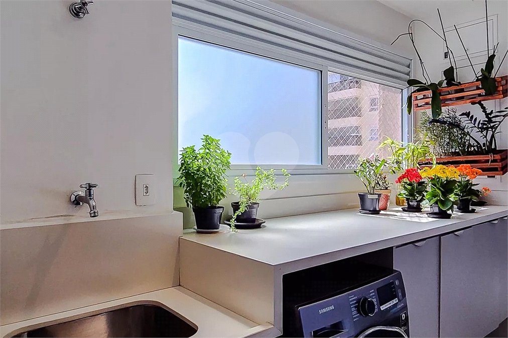 Apartamento à venda com 4 quartos, sendo 3 suítes, em Vila Romana, São Paulo, SP
