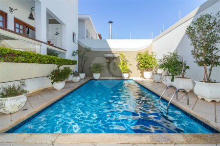 Casa à venda com 4 quartos, sendo 2 suítes, em Jardim Franca, São Paulo, SP