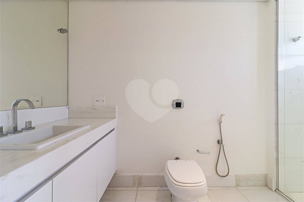 Apartamento à venda com 3 suítes em Cidade Monções, São Paulo, SP