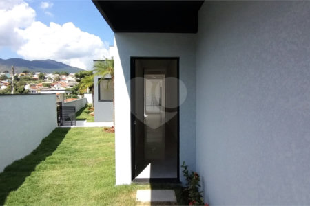 Casa à venda com 3 suítes em Jardim Paulista, Atibaia, SP