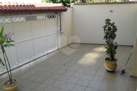Sobrado à venda com 3 quartos, sendo 1 suíte, em Lar São Paulo, São Paulo, SP