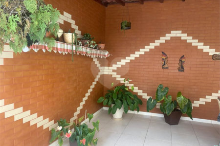 Casa à venda com 3 suítes em Vila Carrão, São Paulo, SP