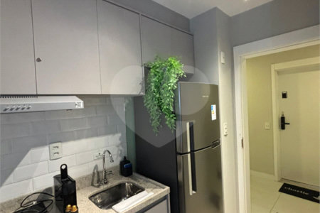 Studio mobiliado em andar alto com lazer completo em Indianópolis