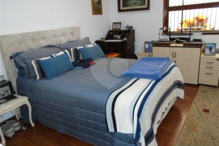 Casa Térrea à venda com 3 quartos, sendo 1 suíte,  em Alto da Boa Vista, São Paulo, SP