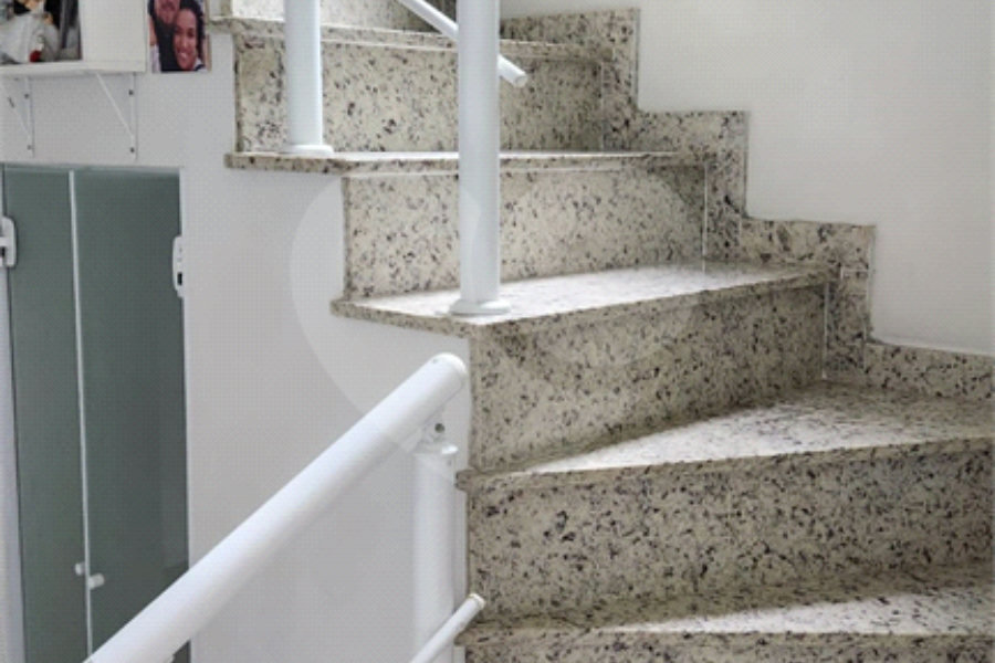 Sobrado à venda com 3 quartos, sendo 2 suítes, em Vila Gustavo, São Paulo, SP
