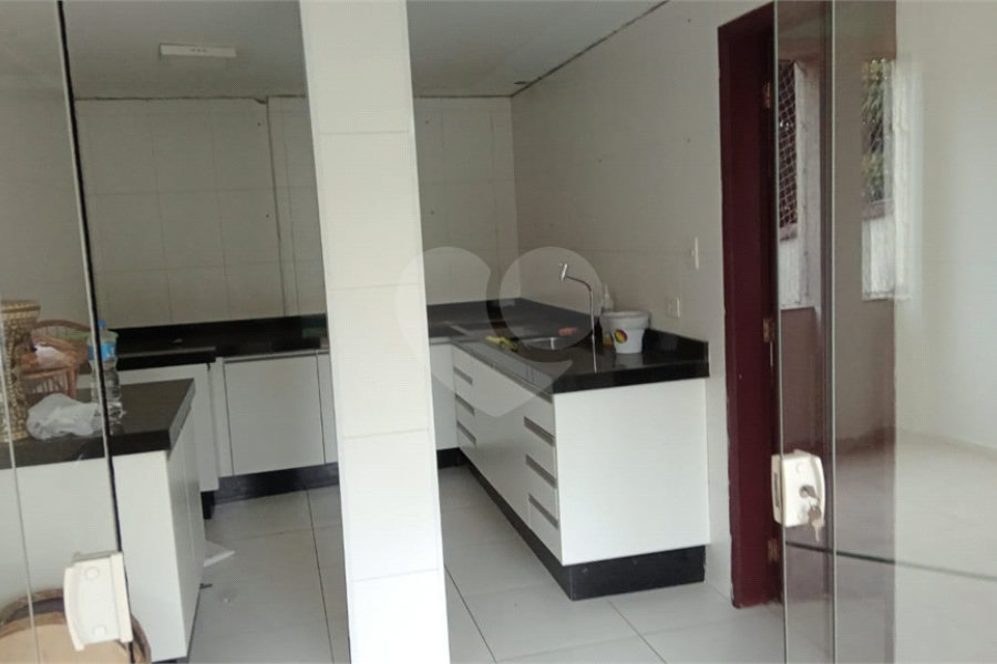 Sobrado à venda com 4 quartos, sendo 3 suítes,  em Horto Florestal, São Paulo, SP