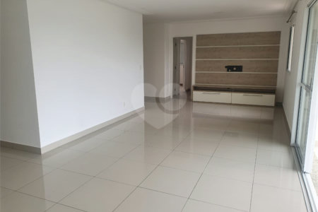 Apartamento à venda com 3 quartos, sendo 1 suíte, em Granja Julieta, São Paulo, SP