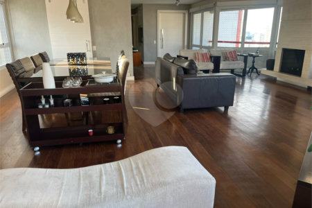 Apartamento à venda com 4 suítes em Vila Andrade, São Paulo, SP