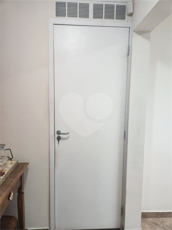 Sobrado à venda com 4 quartos, sendo 1 suíte, em Água Branca, São Paulo, SP