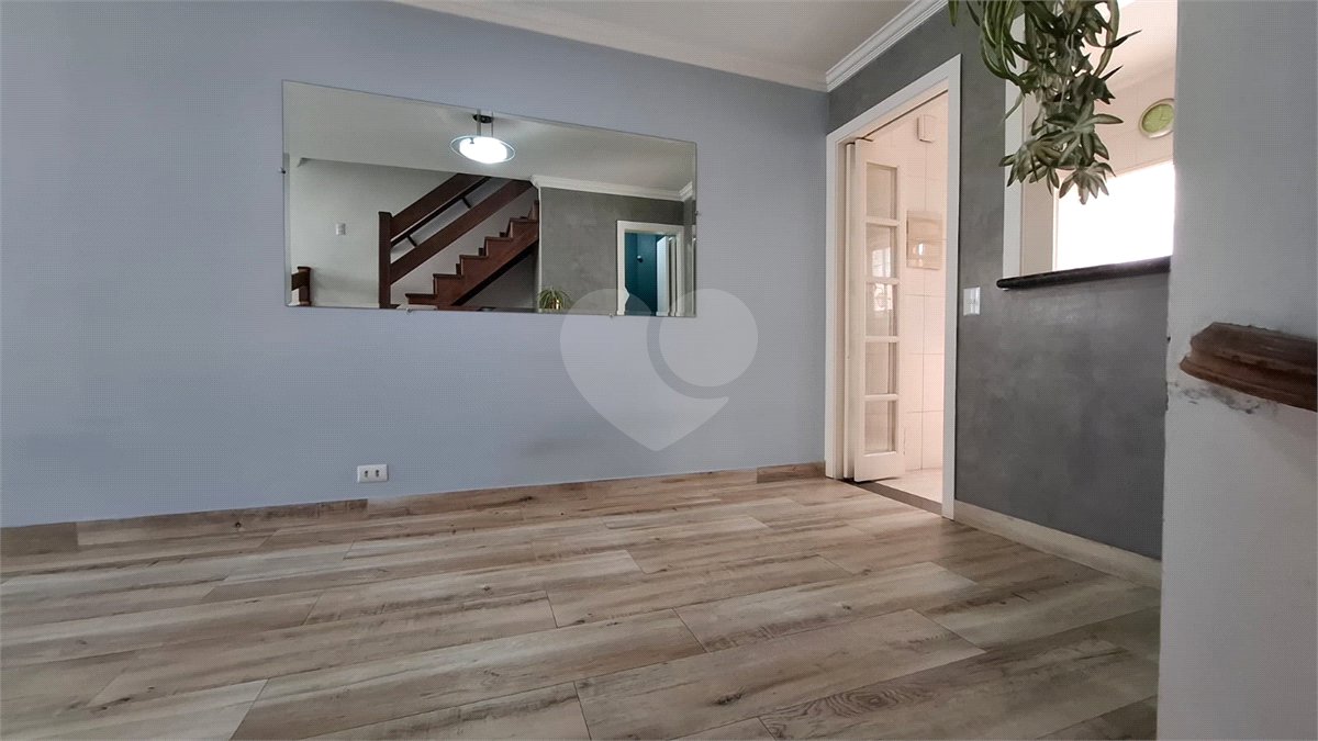 Casa à venda com 2 suítes no condomínio Village Palmas, São Paulo - SP
