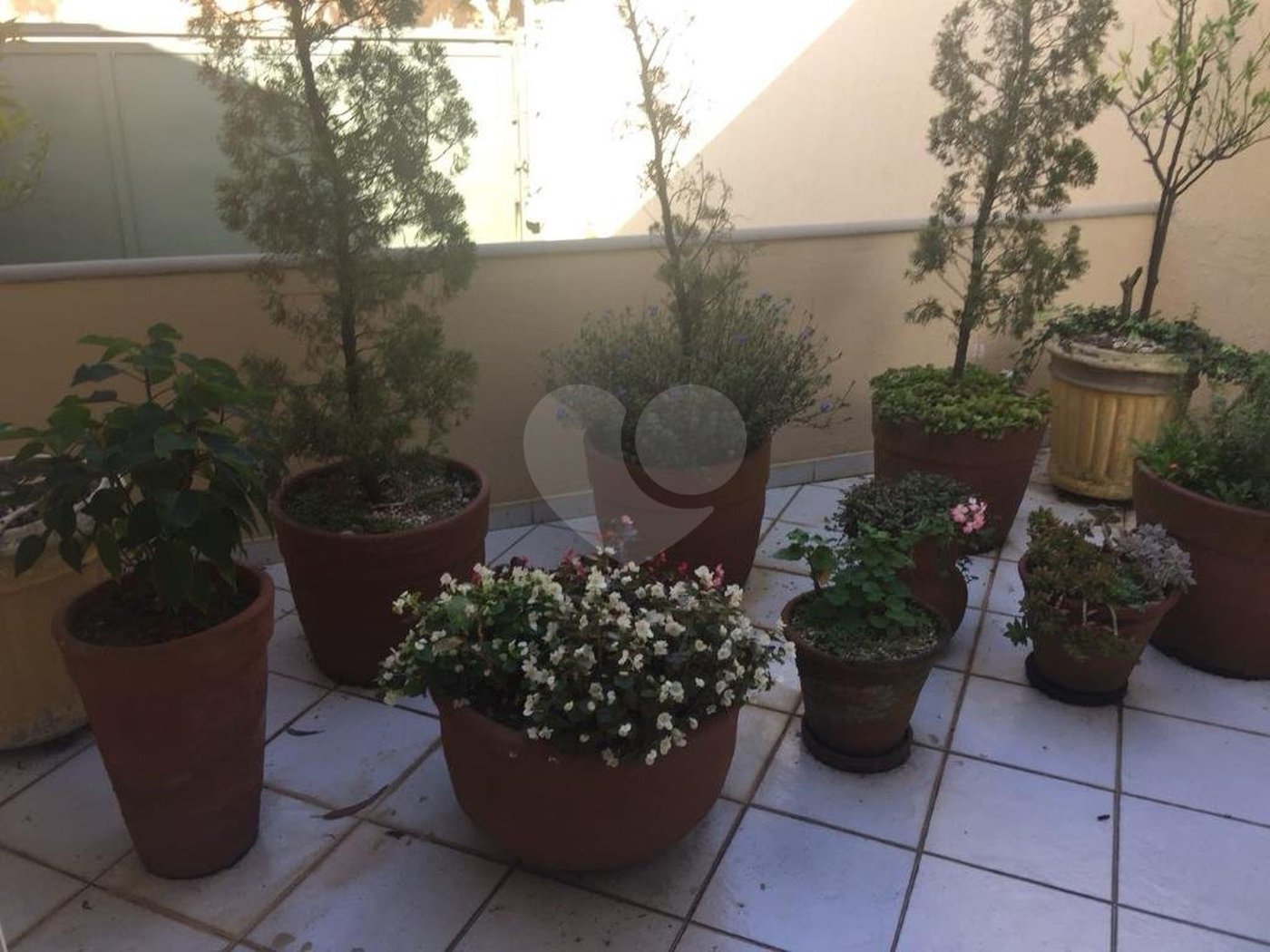 Casa à venda com 5 quartos, sendo 4 suítes, no condomínio Jardim Vitória Régia, São Paulo - SP
