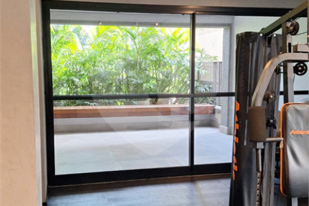Apartamento à venda com 1 quarto em Indianópolis, São Paulo, SP