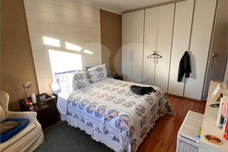 Sobrado à venda com 4 quartos, sendo 1 suíte, em Planalto Paulista, São Paulo, SP
